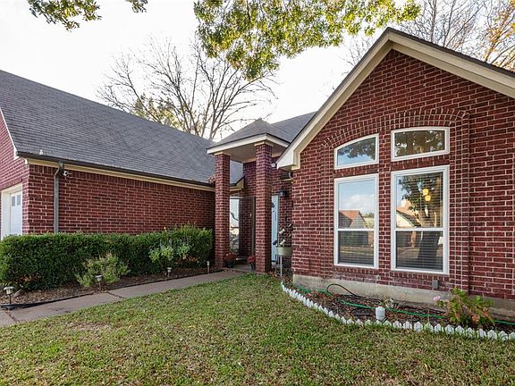 2nd image of 6004 Ivy Glen Dr