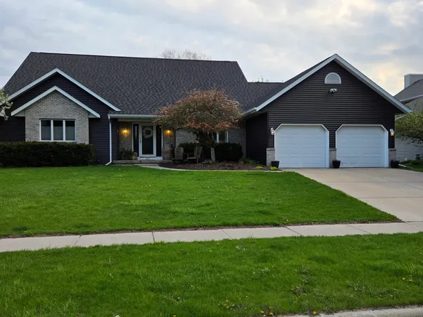 200 Fairbrook Dr, Waunakee, WI 53597