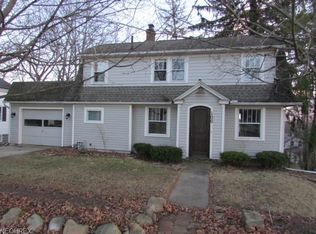 100 E Summit St, Chagrin Falls, OH
