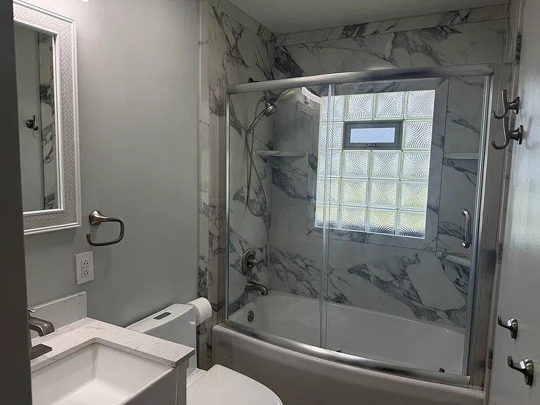 211 E Dresser Rd — Photo 5