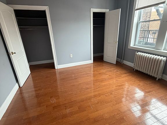 4th image of 2600 Summit Ave #22