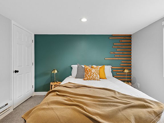Bedroom with queen bed