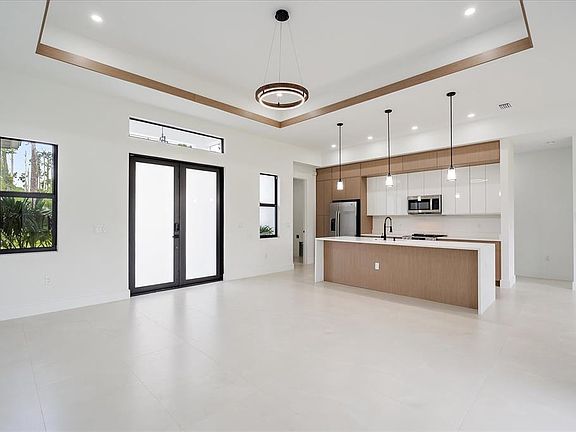 5th image of 17328 ORION AVENUE