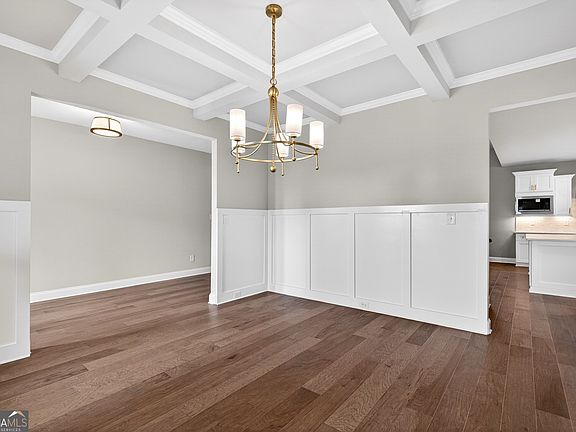 5th image of 296 Grove Park #17