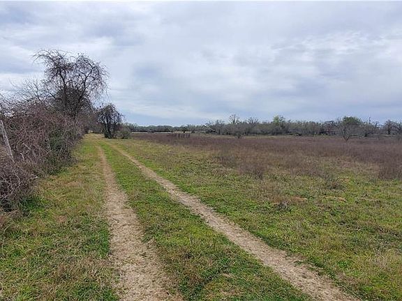 3rd image of 1112 County Road 259