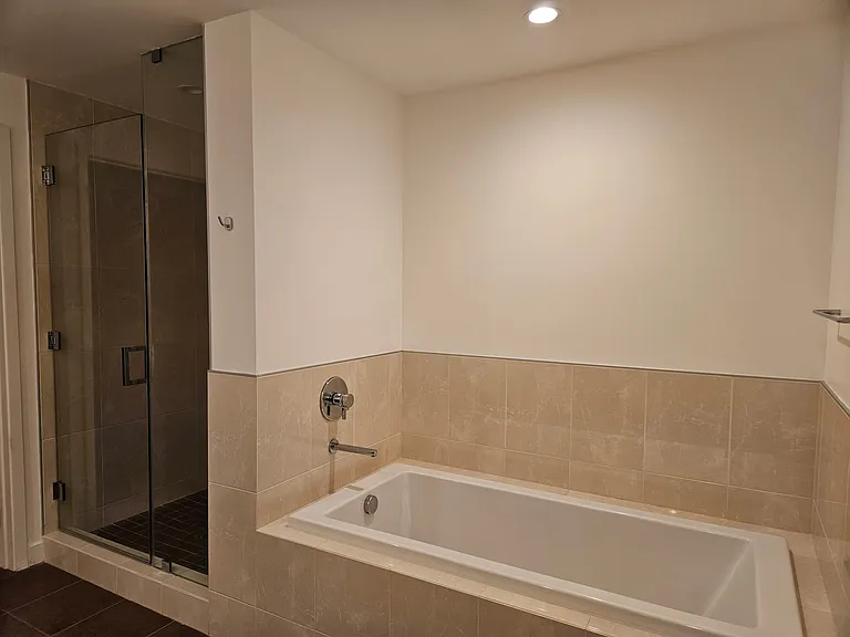 9 Macarthur Pl #N604 — Photo 31