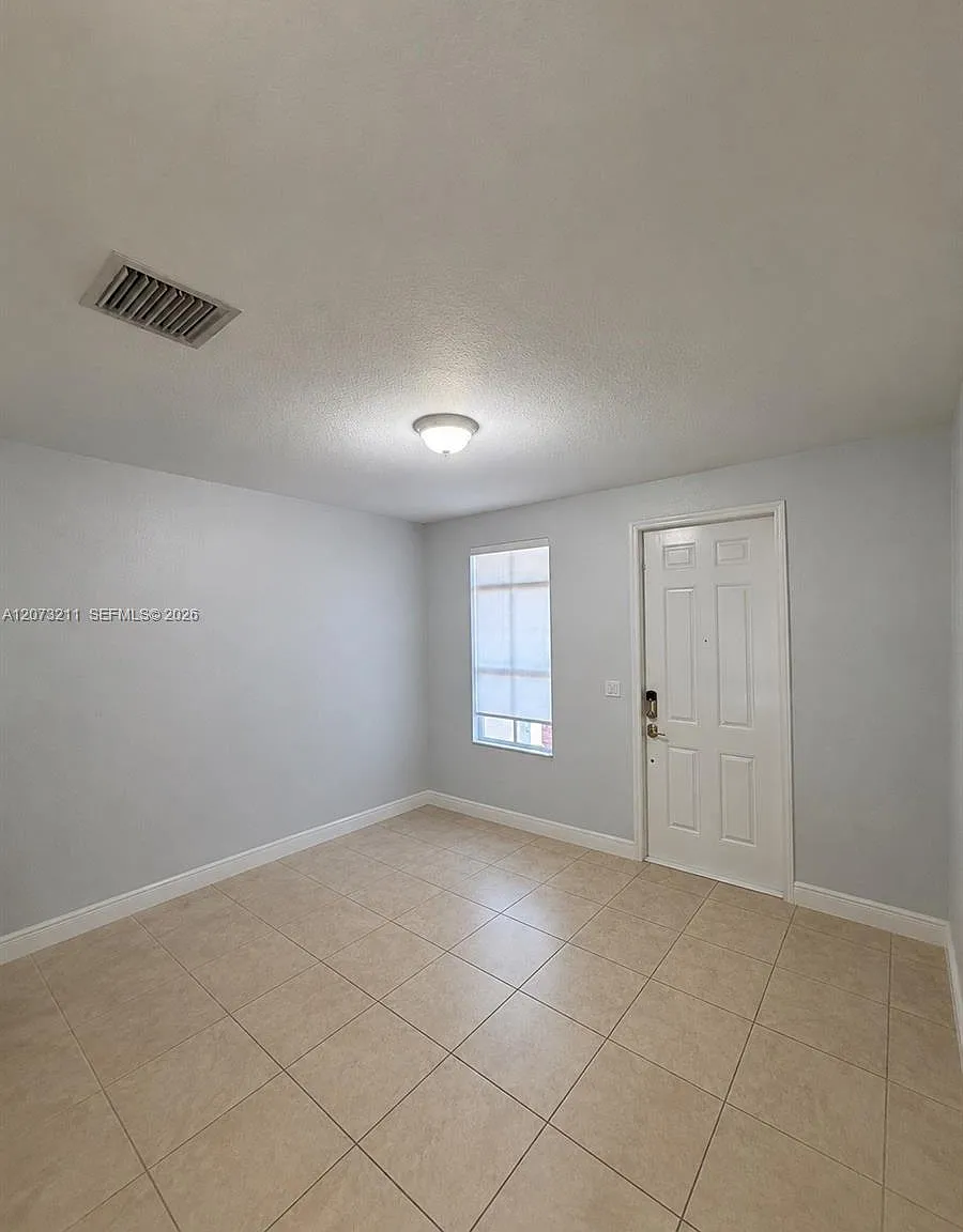 Coral Lakes Kingdom — Photo 2