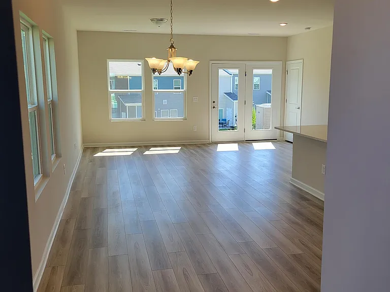 915 Field Ivy Dr — Photo 9
