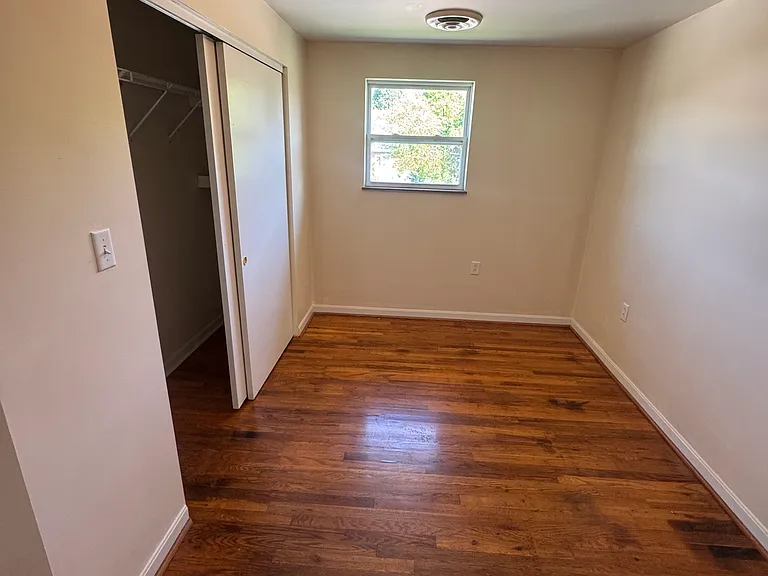 1014 Elm St #7 — Photo 7