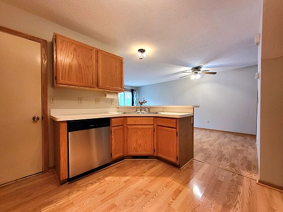 5th image of 1850 Donegal Dr APT 4