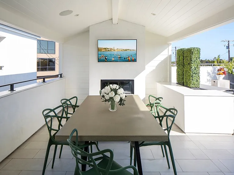 506 Goldenrod #B — Photo 23