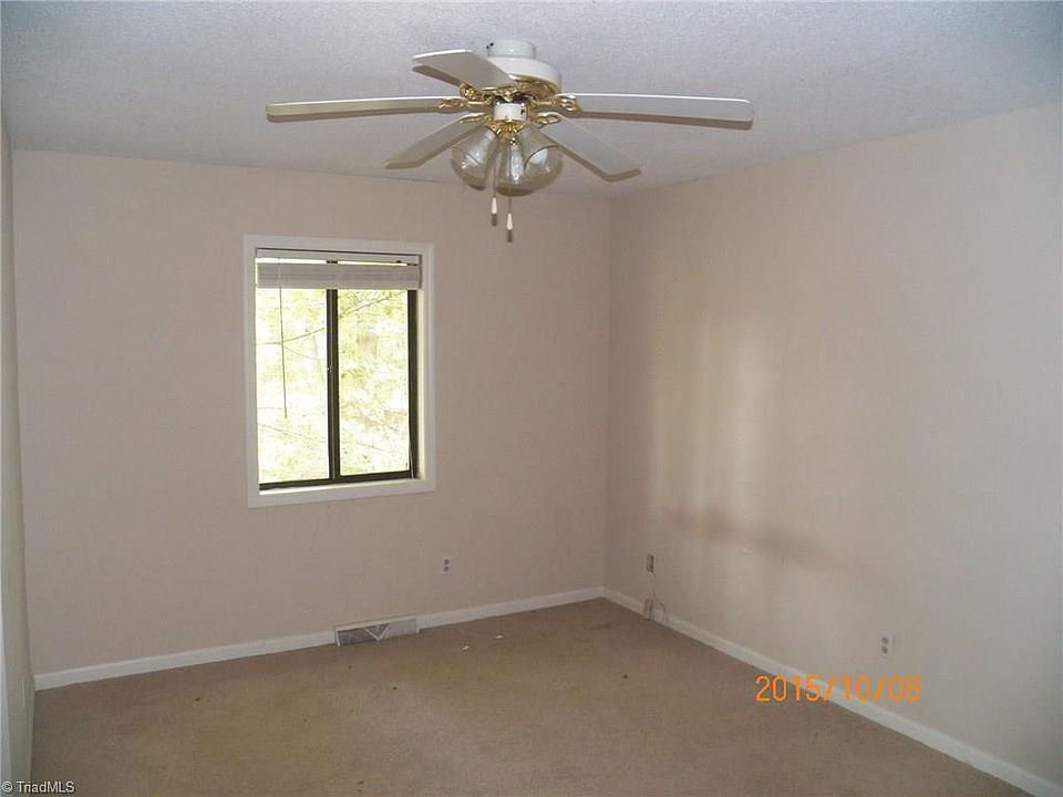 2nd image of 582 Brookside Ct