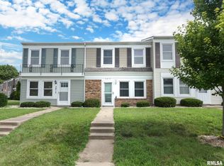 3813 W Palmyra Ct, Peoria, IL 61604