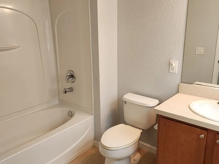 2nd bathroom