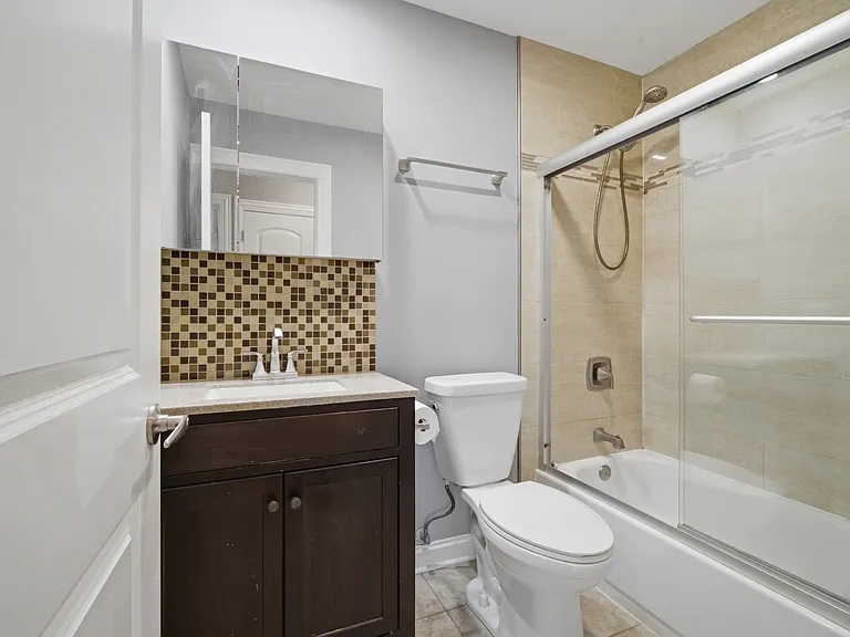 1306 Cove Dr #229D — Photo 8