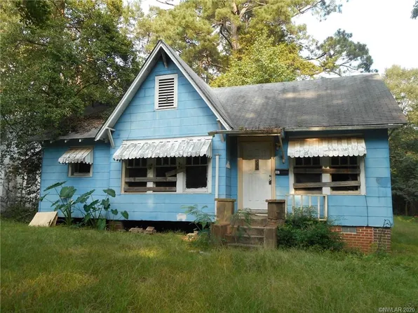 107 8th St SW, Springhill, LA 71075