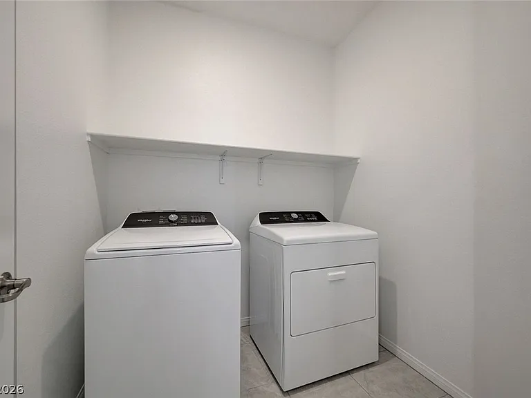 242 Freeport View Pl — Photo 15