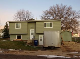 1608 3rd Ave E, Dickinson, ND 58601