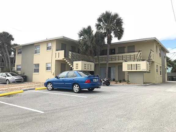 2nd image of 2597 N Oleander Ave APT 6