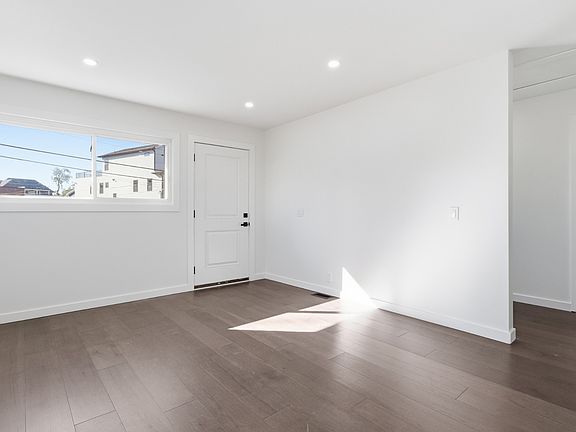 5th image of 2424 Booker St