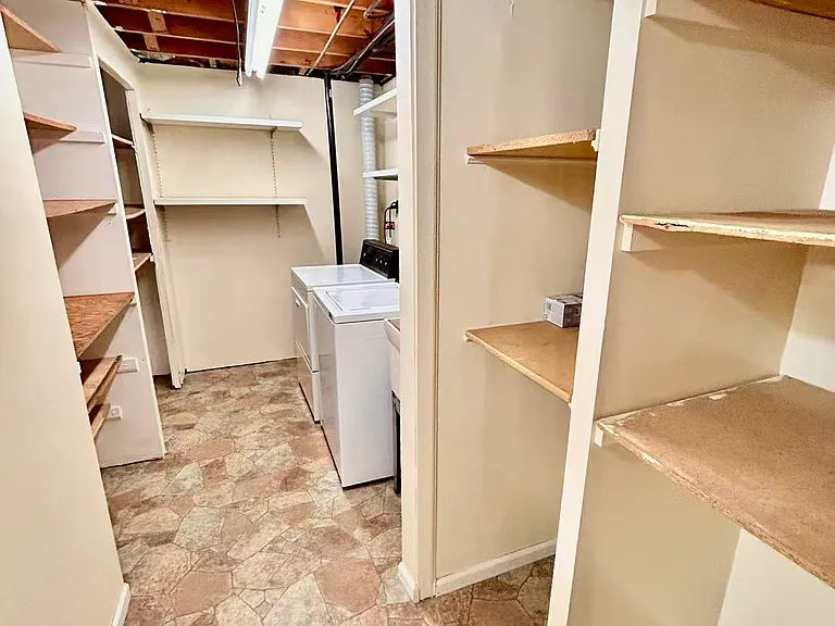 2S701 Winchester Cir E #3 — Photo 17