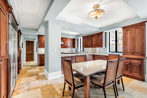 Sold by Sotheby's International Realty | media 9