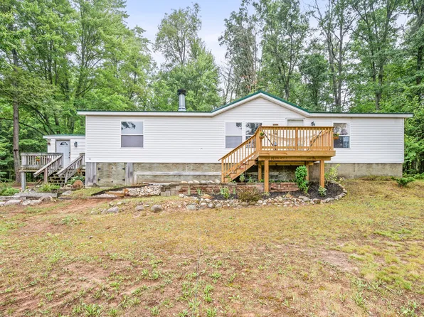 5784 E 24th St, Chase, MI 49623