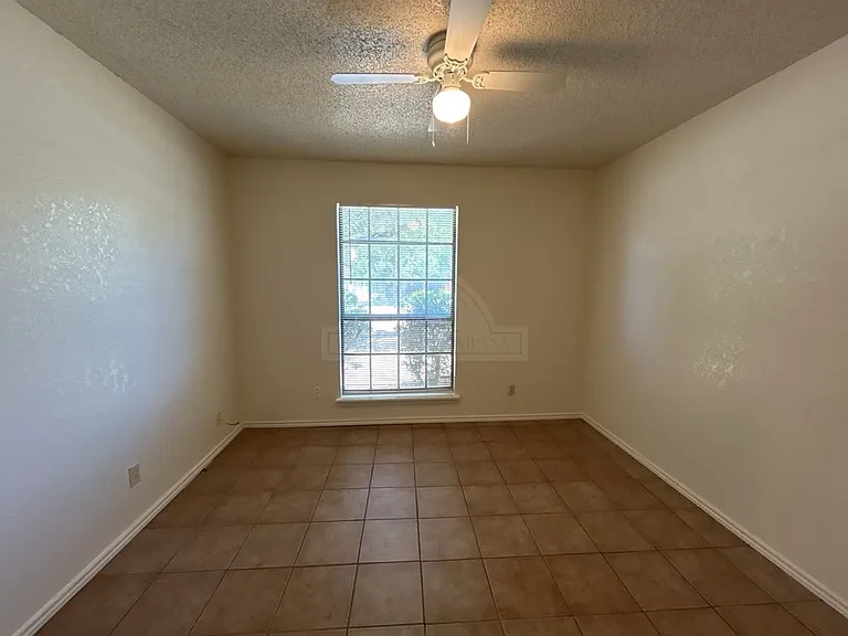 3806 London Ln — Photo 5