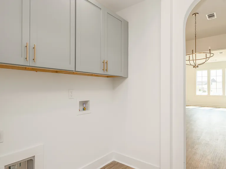 4616 Broadwick St — Photo 15