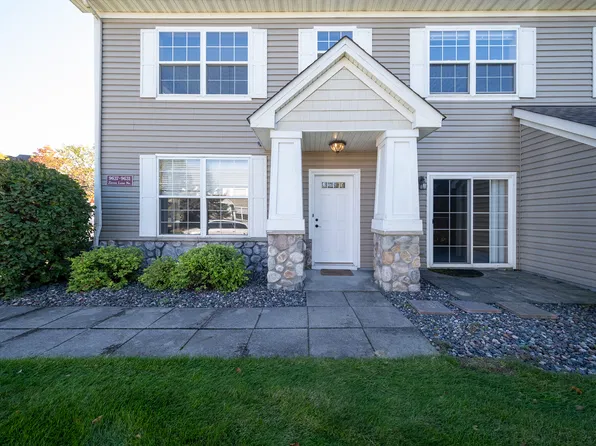 9637 Zircon Ln N, Maple Grove, MN 55311