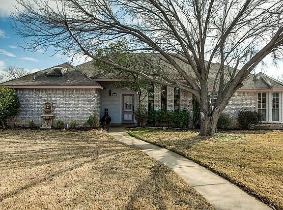 2nd image of 6202 Coral Ln