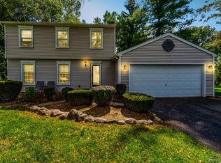 13304 Sequoia Ln, South Lyon, MI