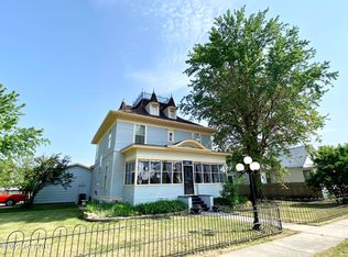 623 8th Ave, Langdon, ND 58249