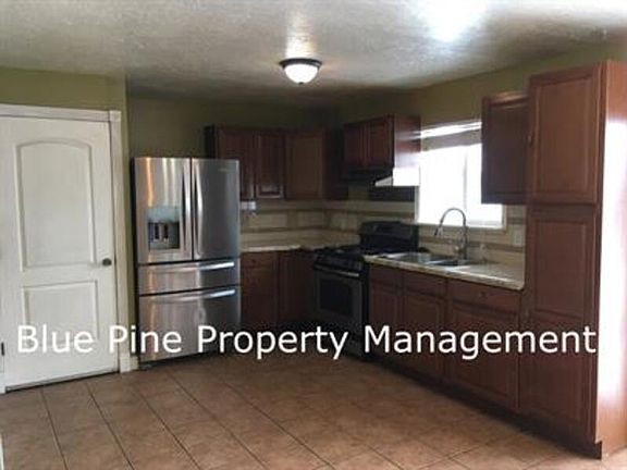 3rd image of 4415 E Greenwillow Ln