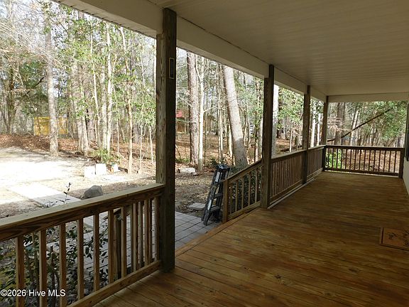5th image of 275 Scott Farm Ln