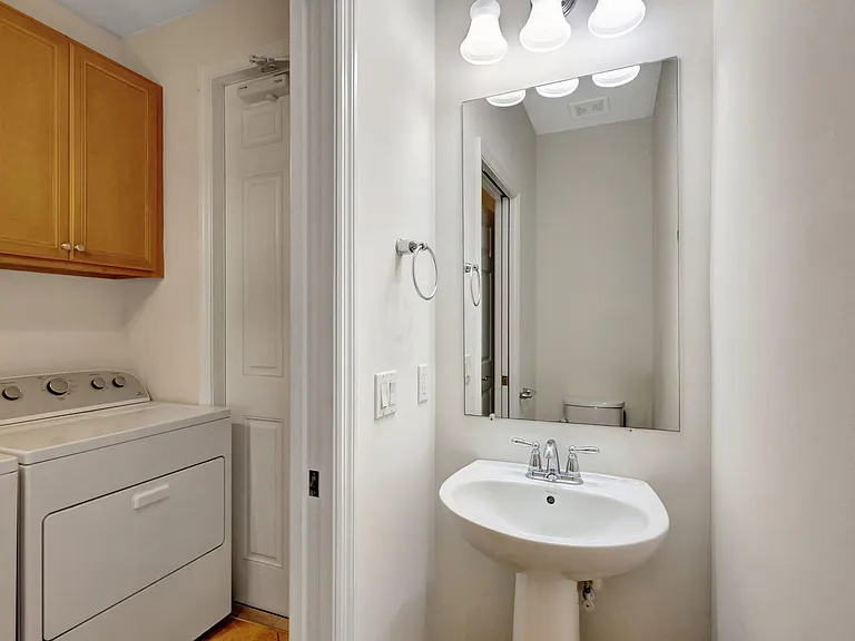 1212 S Community Dr — Photo 13