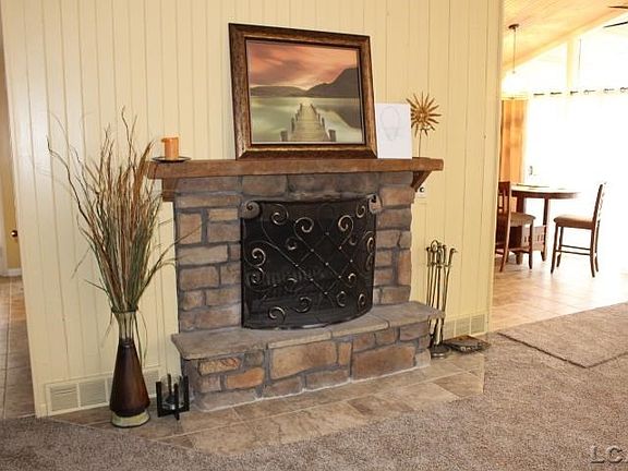 3rd image of 9364 Pleasant Dr
