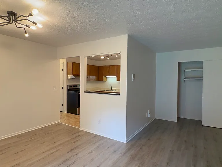 7214 Creekview Dr #3 — Photo 24