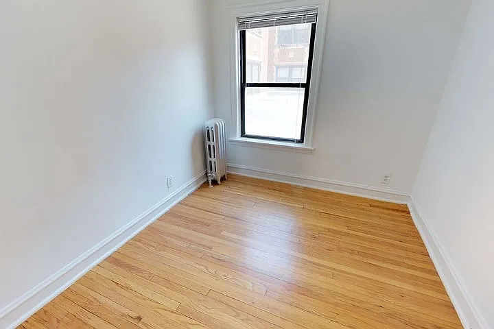 1440 E. 52nd Street — Photo 13