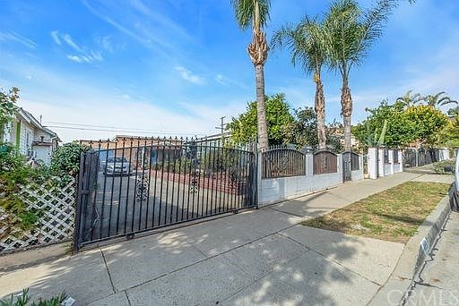 1st image of 809 N Humphreys Ave