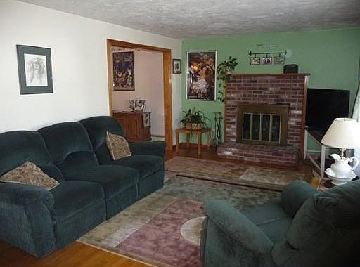 5th image of 18 Drinkwater Ave