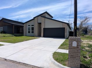 1890 Johnson St, Greenville, TX