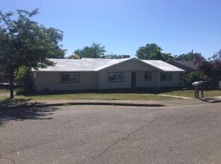 3413 West St, Redding, CA 96001