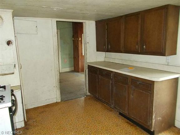5th image of 202 Orchard St