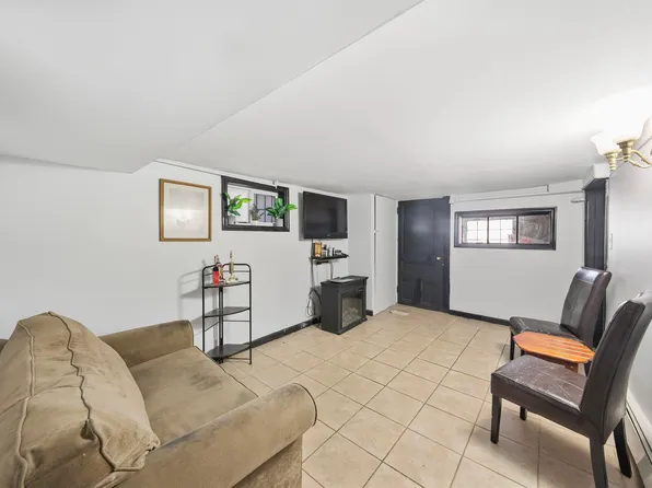 4616 Meadowview Avenue image 21 of 29