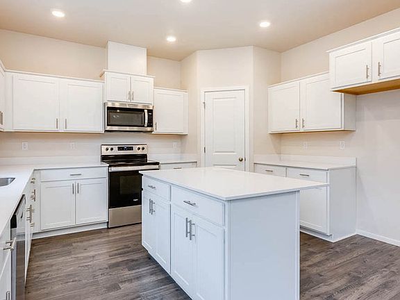7th image of this home