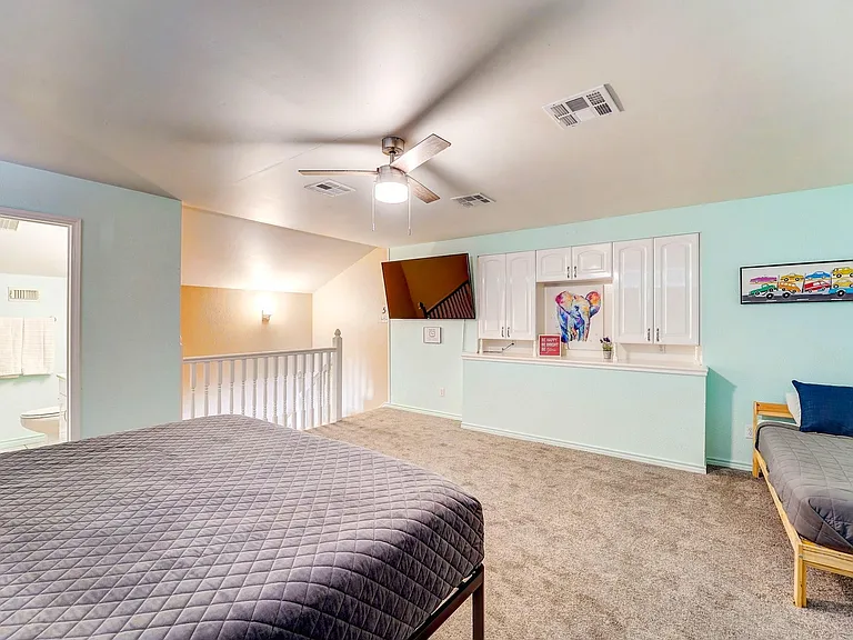 8111 Pine Green Ln — Photo 26