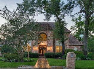 15511 Walkwood Dr, Houston, TX 77079