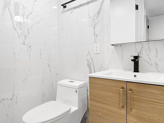 3rd image of 163 E 89th St #1B