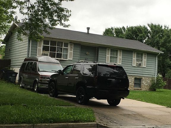 3rd image of 7112 W Park Dr